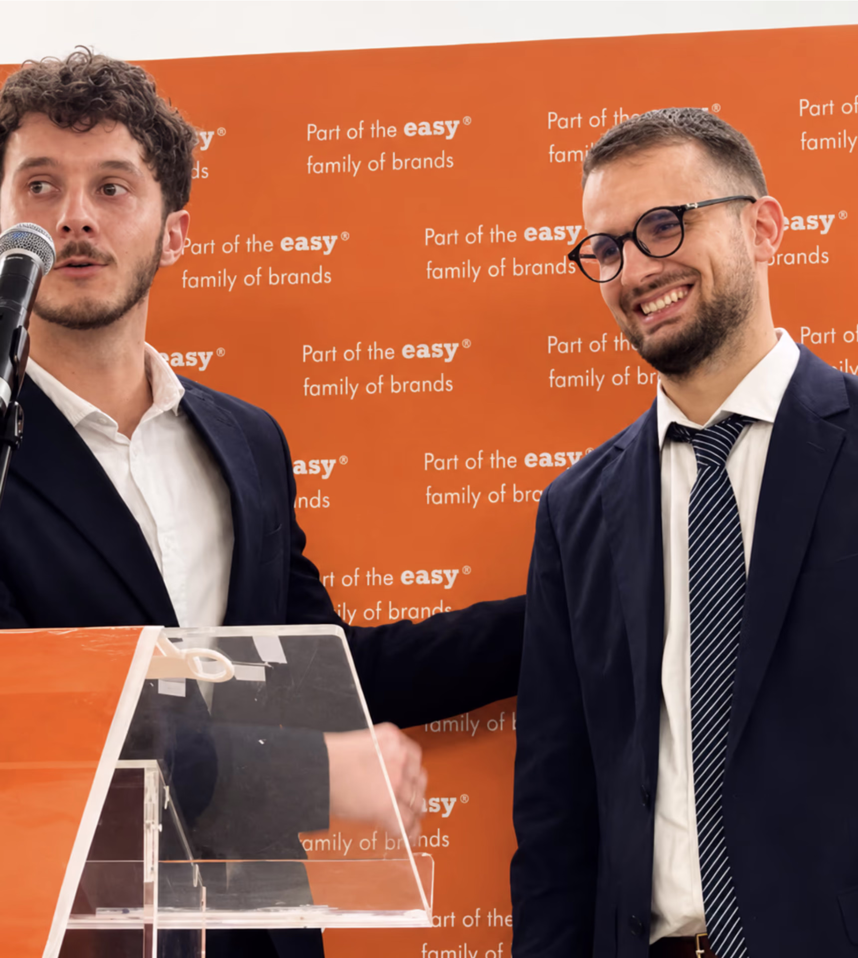 L'équipe Vizion au pupitre lors d'une convention de réseau