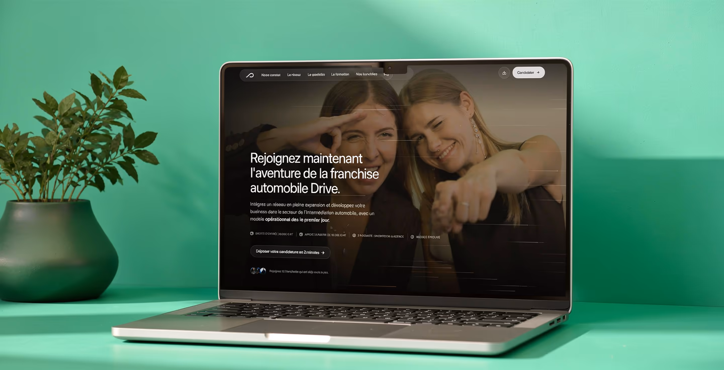 La landing page de recrutement de franchisés Drive affichée sur un ordinateur portable